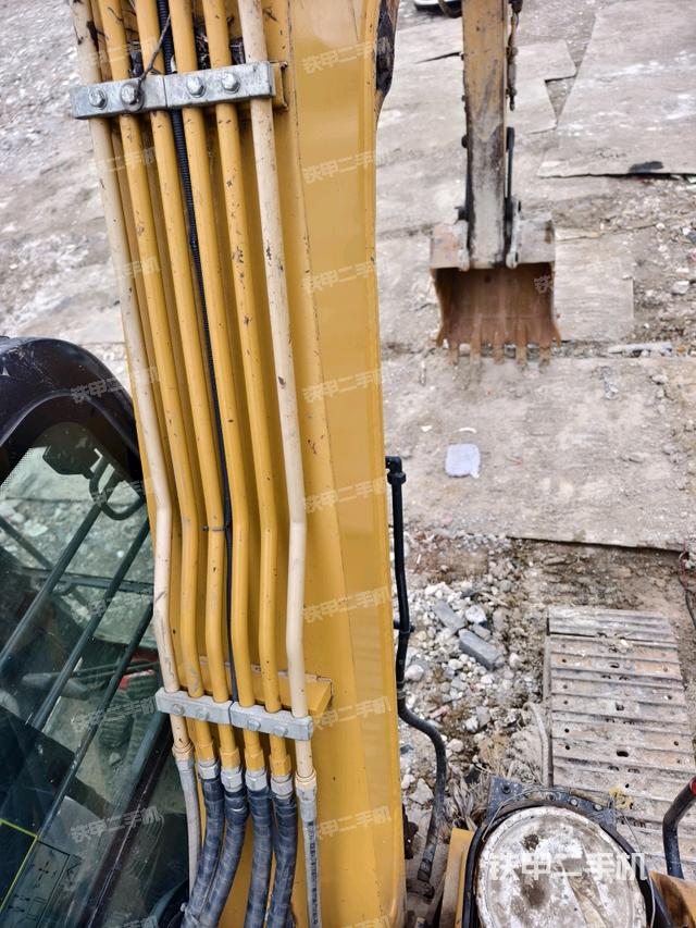 大臂背部俯視（工作和回轉裝置）