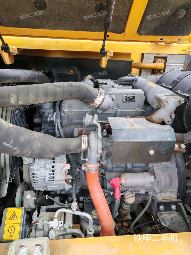 發(fā)動(dòng)機(jī)整體俯視(整機(jī)外觀) 發(fā)動(dòng)機(jī)整體俯視(整機(jī)外觀)