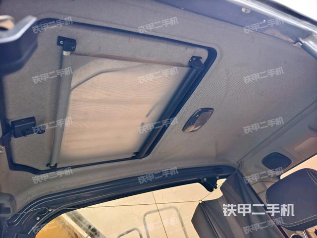 頂棚整體（駕駛室部分）