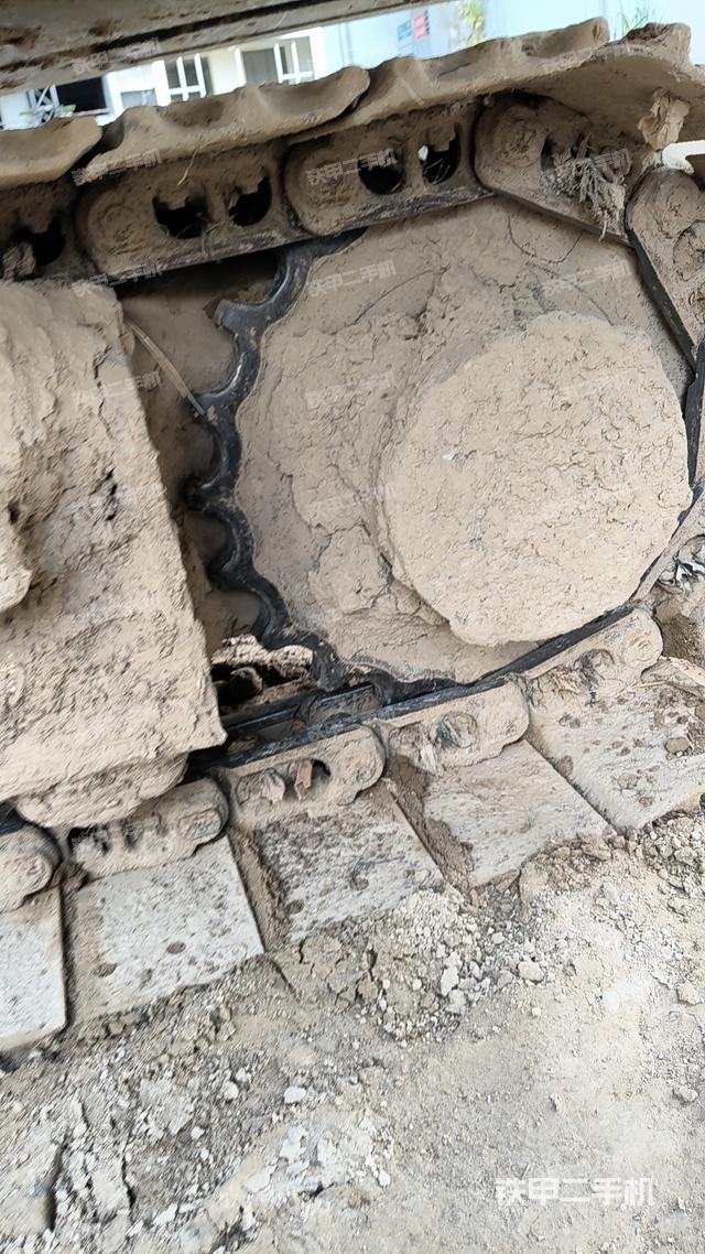 駕駛室頂部（整機(jī)外觀）