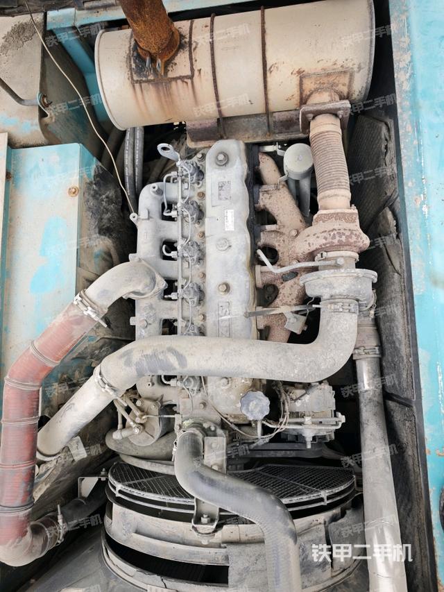 發(fā)動(dòng)機(jī)室（上車(chē)部件）