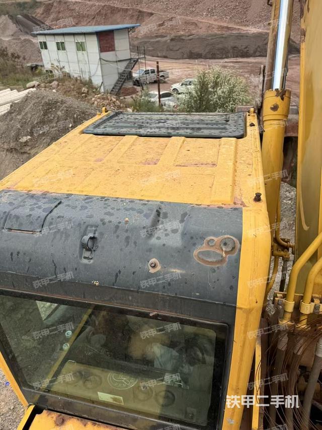 駕駛室頂部（整機(jī)外觀）