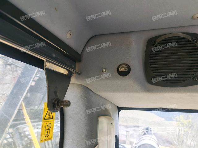 駕駛室左后45度（駕駛室部分）