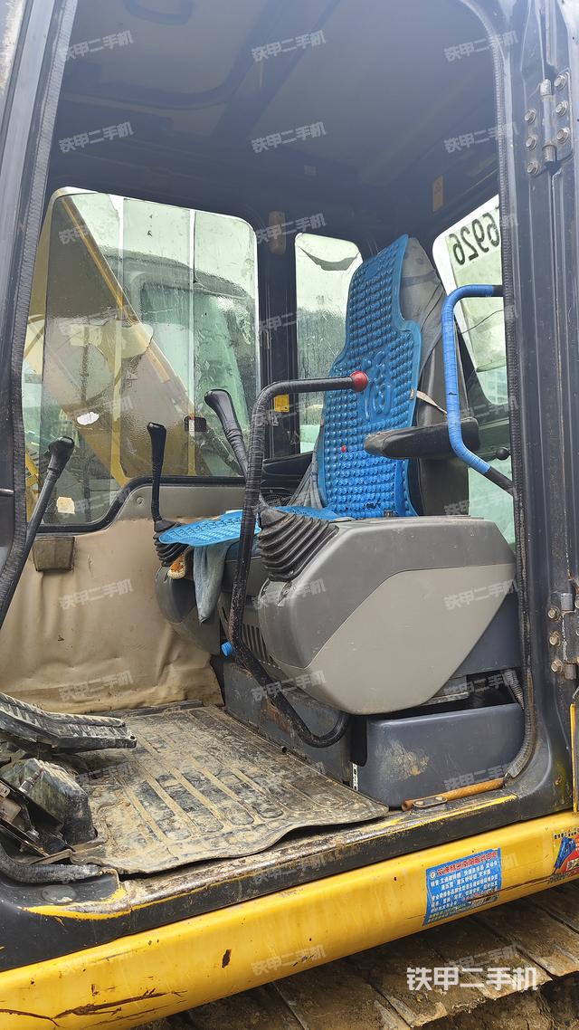 驾驶室整体（整机外观）