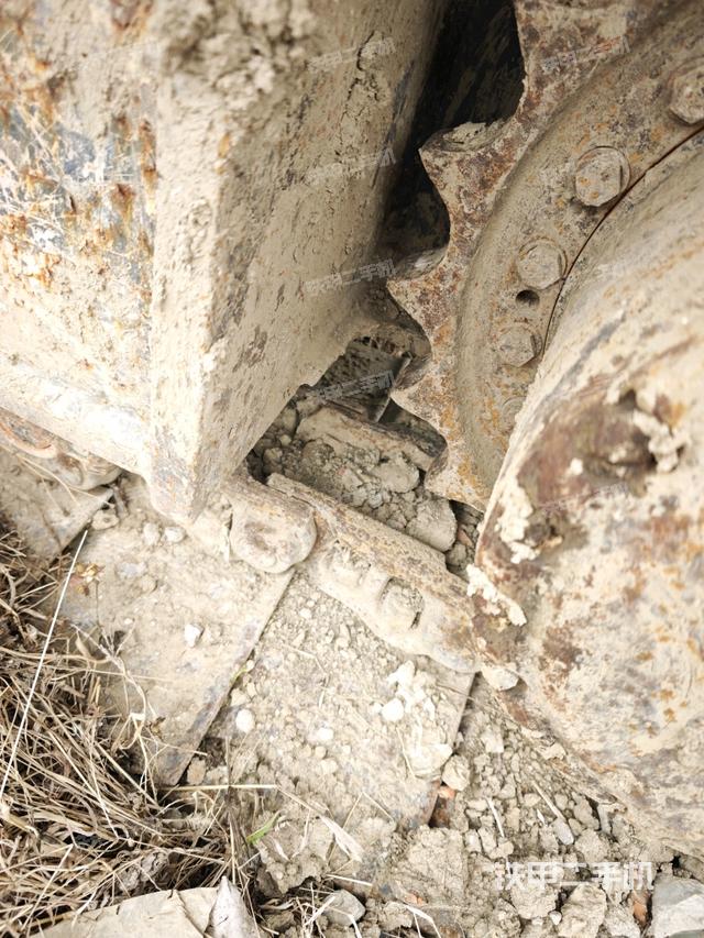 左導(dǎo)向輪（行走機(jī)構(gòu)）