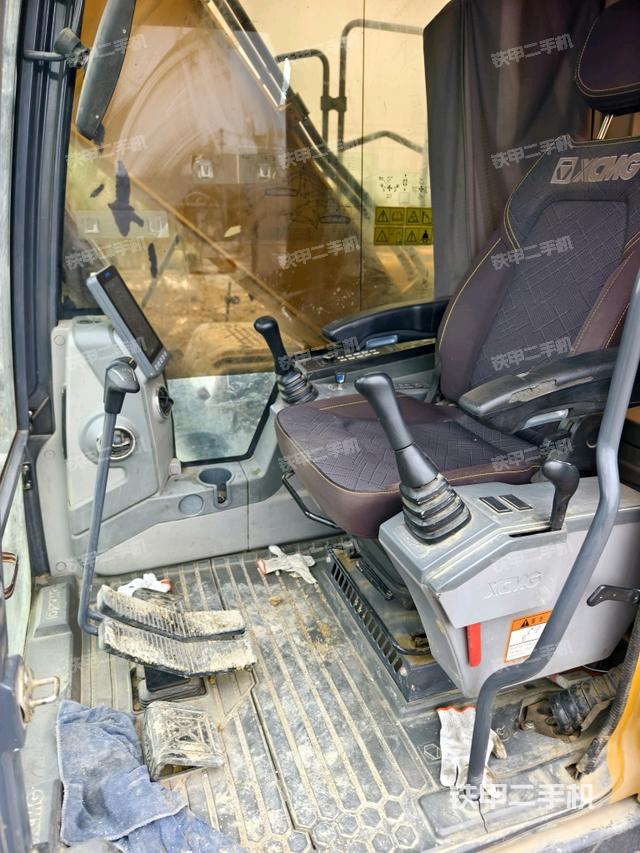 駕駛室正側(cè)（駕駛室部分）