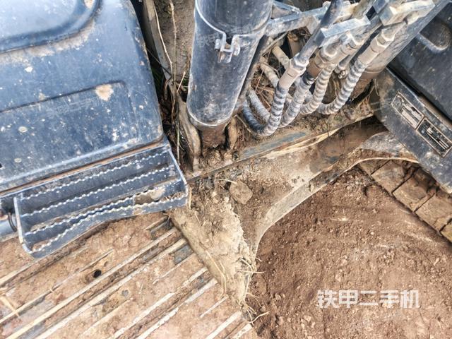 小臂整體右前(工作和回轉(zhuǎn)裝置) 小臂整體右前(工作和回轉(zhuǎn)裝置)