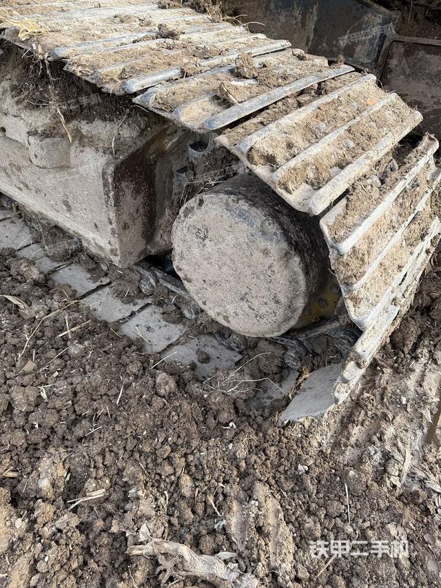 左驅(qū)動輪（行走機構(gòu)）