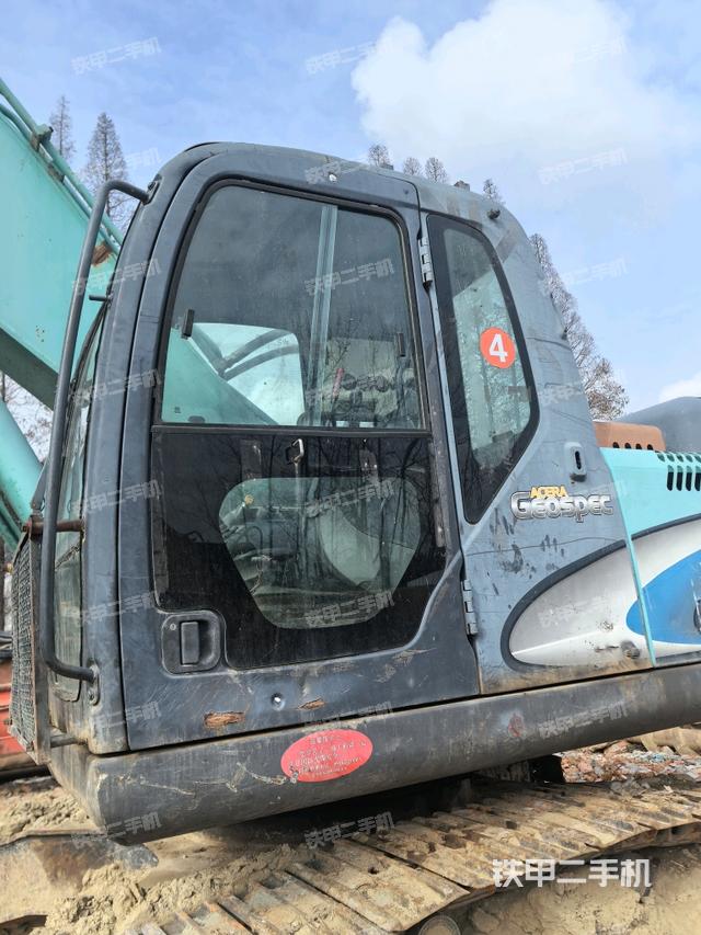 駕駛室左后45度（駕駛室部分）