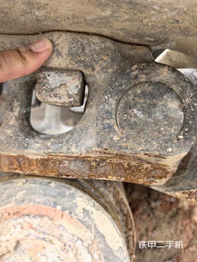 右側(cè)行走馬達蓋板（行走機構(gòu)）