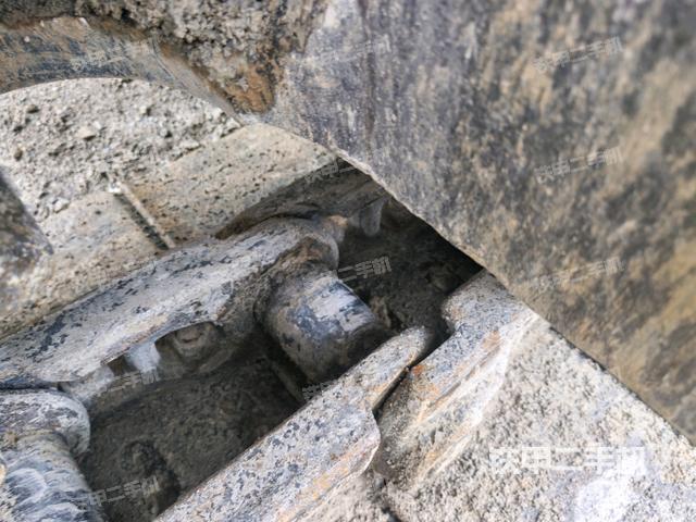 左側(cè)行走馬達蓋板（行走機構(gòu)）