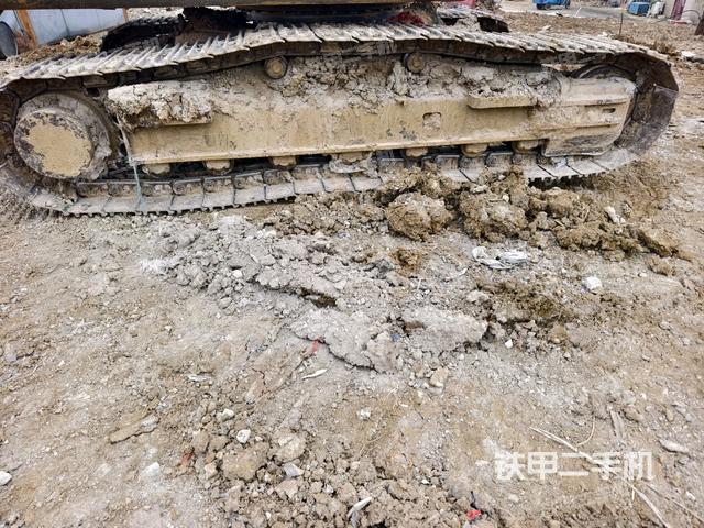 左驅(qū)動(dòng)輪（行走機(jī)構(gòu)）