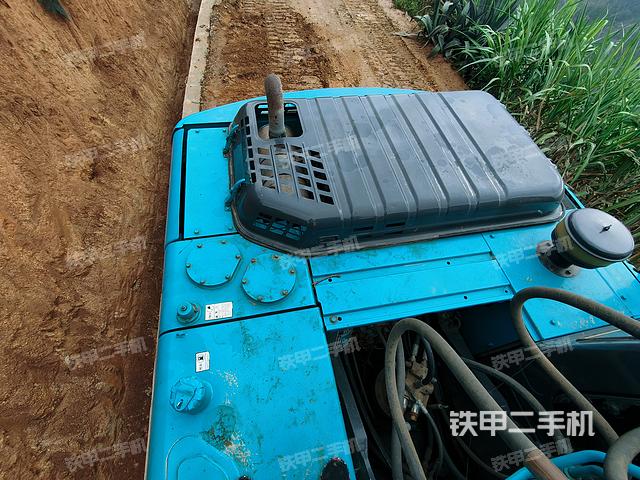 駕駛室頂部（整機(jī)外觀）