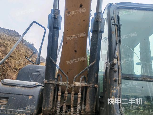 鏟斗45度(工作和回轉(zhuǎn)裝置) 鏟斗45度(工作和回轉(zhuǎn)裝置)