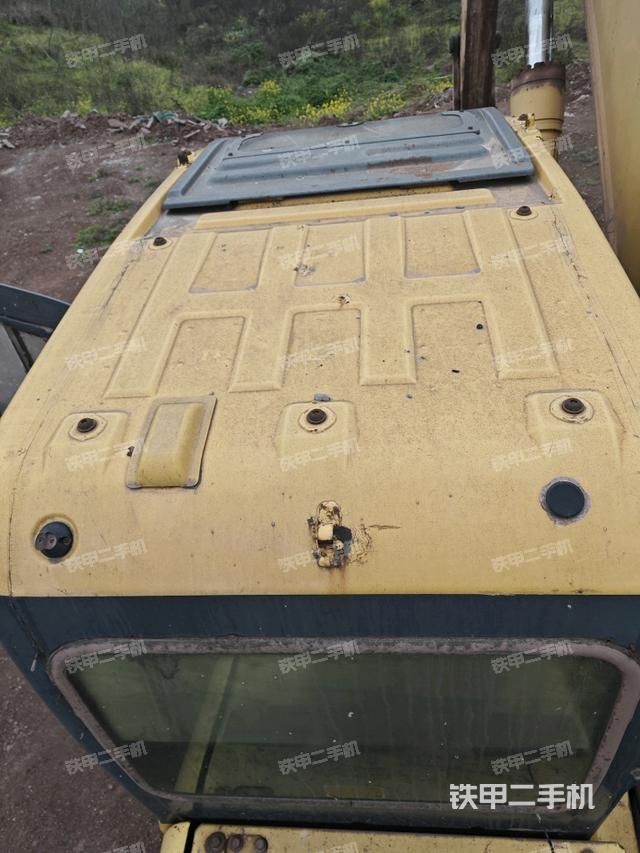 駕駛室頂部俯視（上車部件）