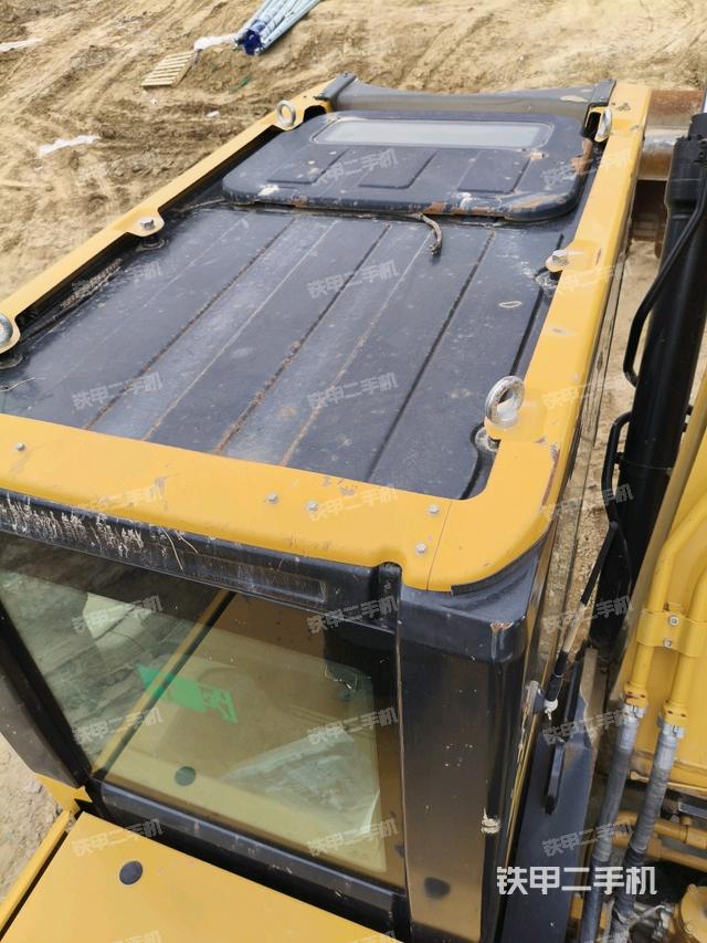 駕駛室頂部俯視（上車部件）