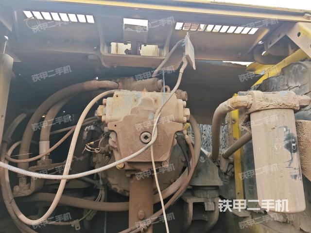 液壓泵斜45?左（大件艙室）