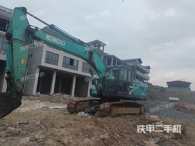 驾驶室整体（整机外观）