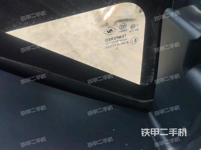 左后方玻璃角標(biāo)(駕駛室部分) 左后方玻璃角標(biāo)(駕駛室部分)