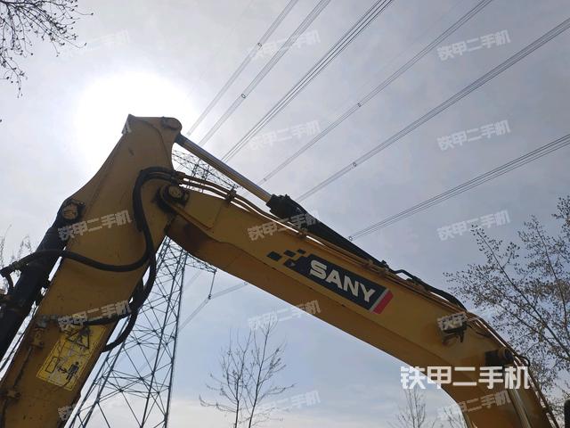 小臂整體左后(工作和回轉(zhuǎn)裝置) 小臂整體左后(工作和回轉(zhuǎn)裝置)