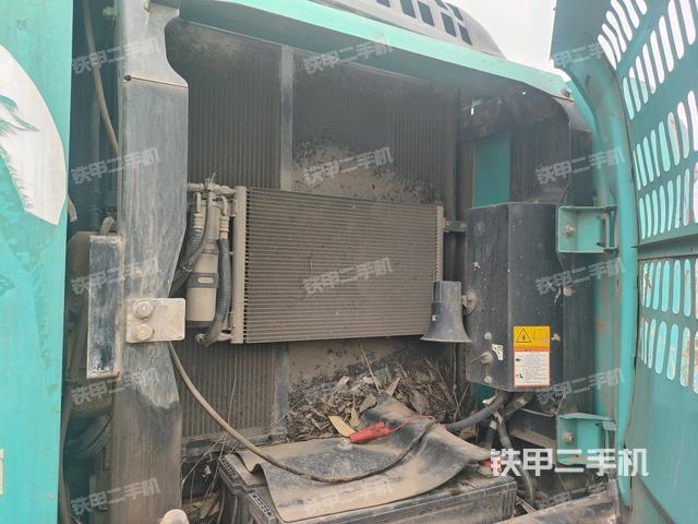 散熱器正面（大件艙室）