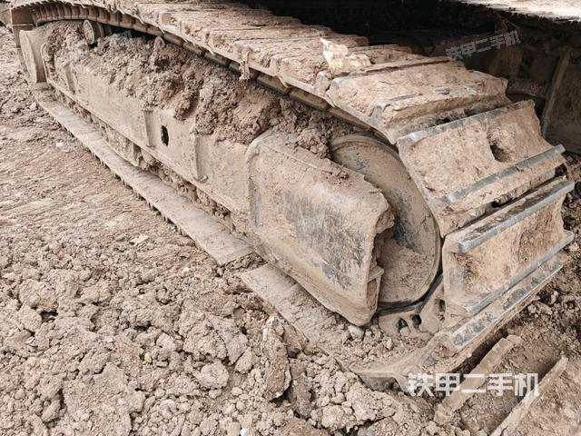 右側履帶整體（行走機構）