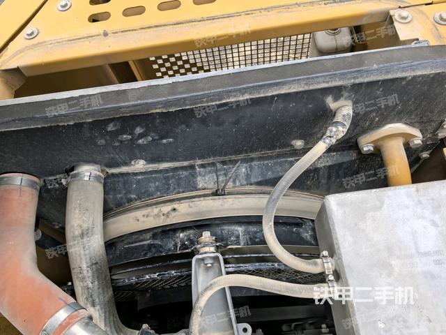 水箱+風(fēng)扇特寫(xiě)(上車部件) 水箱+風(fēng)扇特寫(xiě)(上車部件)