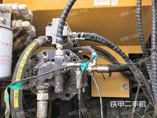 液壓泵斜45?左(大件艙室) 液壓泵斜45?左(大件艙室)