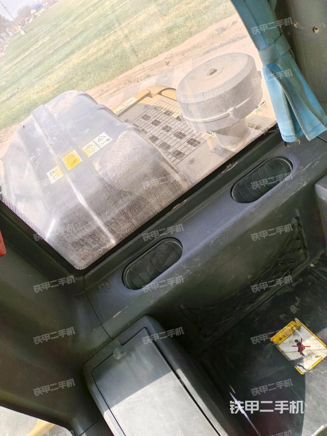 后窗玻璃角標(biāo)(駕駛室部分) 后窗玻璃角標(biāo)(駕駛室部分)