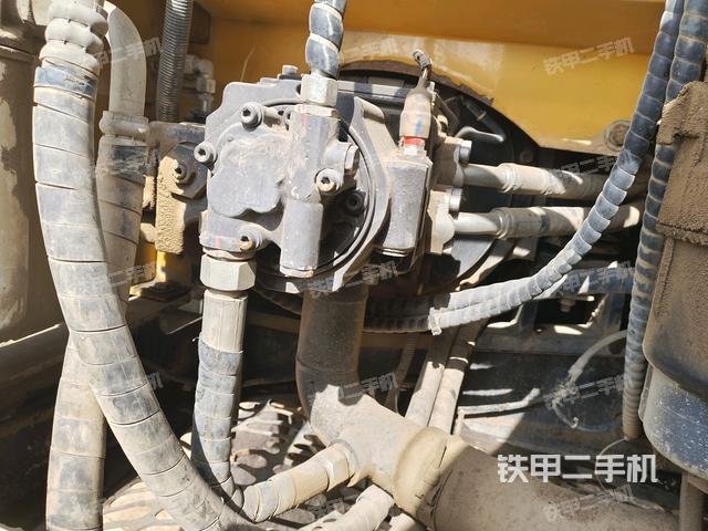 液壓泵斜45?左(大件艙室) 液壓泵斜45?左(大件艙室)