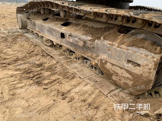 單側履帶整體(整機外觀) 單側履帶整體(整機外觀)