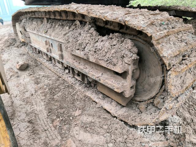 右側(cè)履帶整體（行走機構(gòu)）