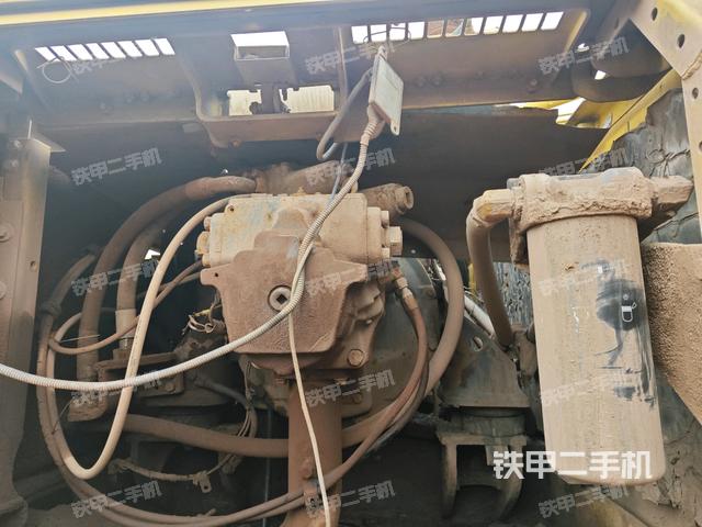 液壓泵斜45?右（大件艙室）