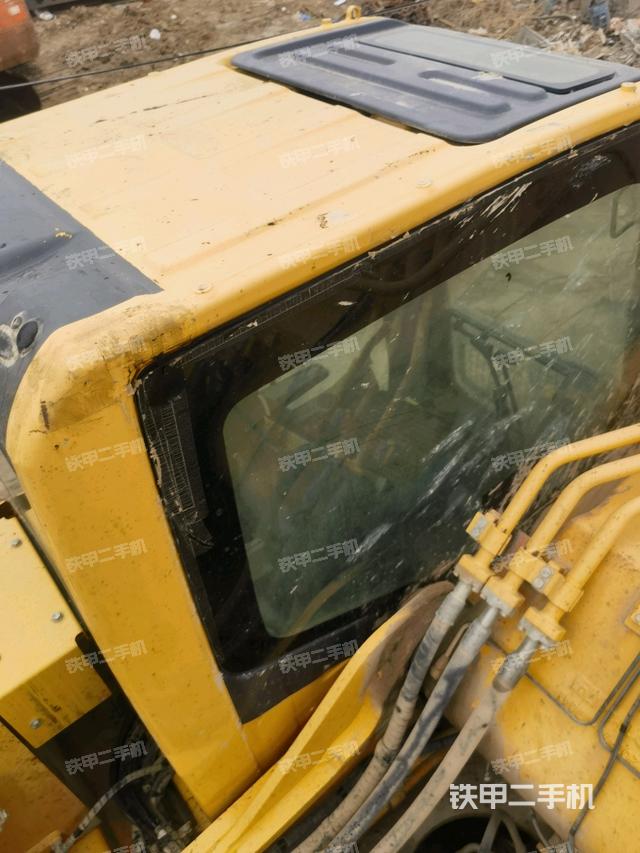 駕駛室頂部（整機(jī)外觀）