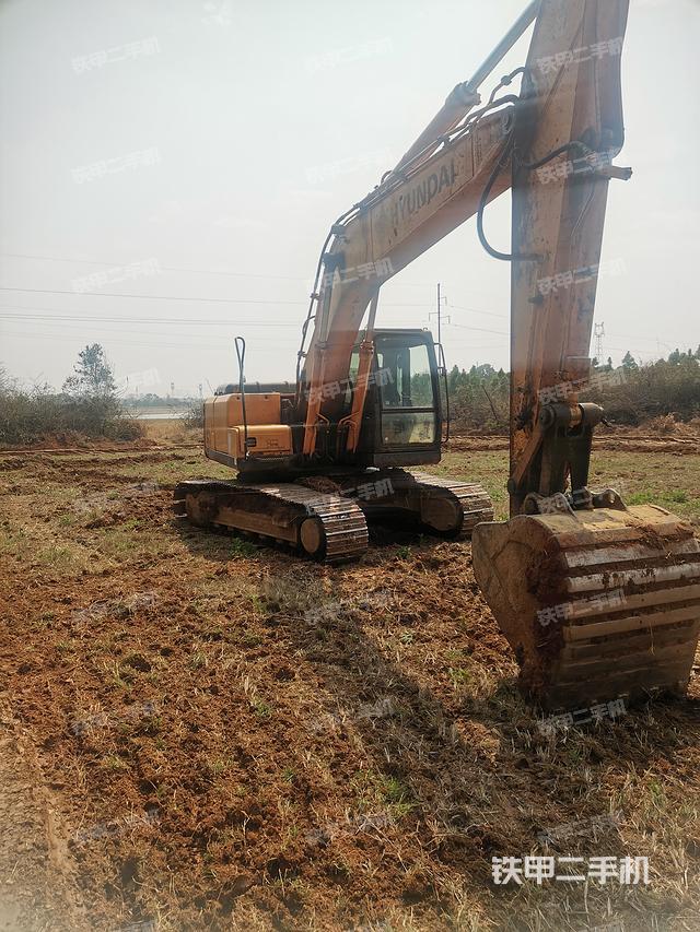 驾驶室顶部（整机外观）