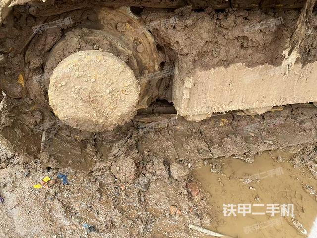 左驅(qū)動(dòng)輪（行走機(jī)構(gòu)）