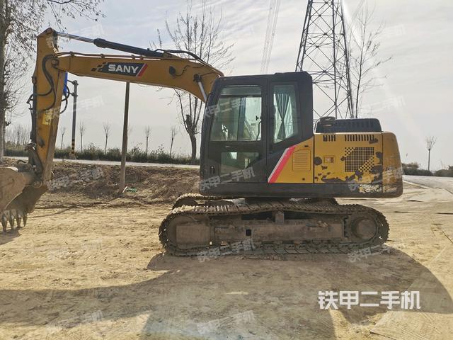 左后45(整機(jī)外觀) 左后45(整機(jī)外觀)