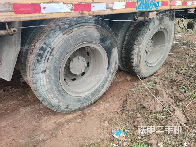 左驅(qū)動輪/左后輪（行走機構(gòu)）