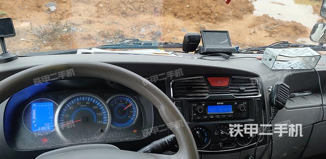 驾驶室操作台（设备外观及核心部件）