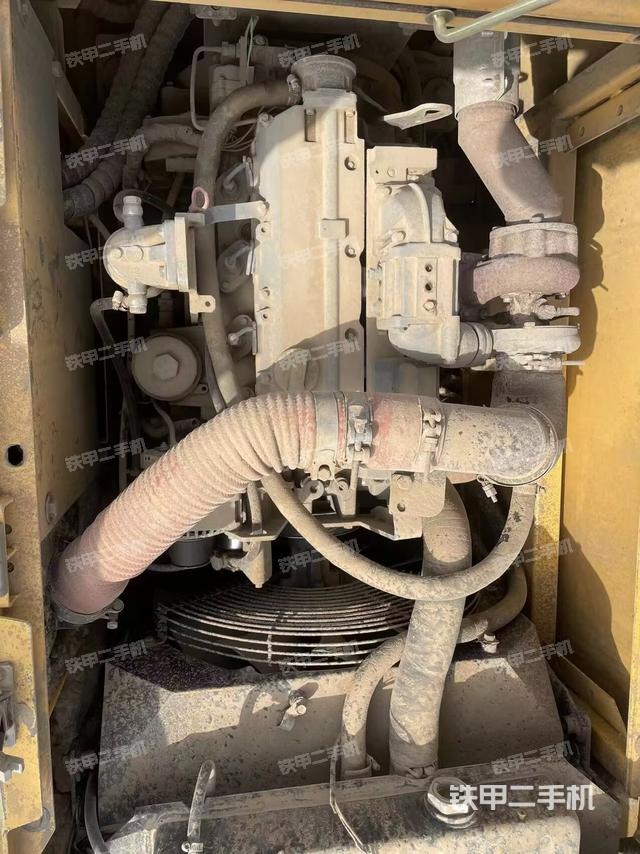 發(fā)動機整體俯視(整機外觀) 發(fā)動機整體俯視(整機外觀)