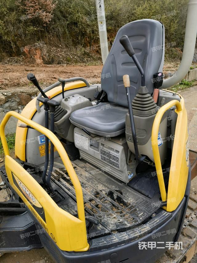 駕駛室整體（整機(jī)外觀）