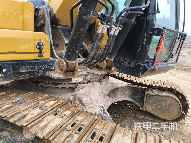 轉(zhuǎn)盤和下車架正前（工作和回轉(zhuǎn)裝置）