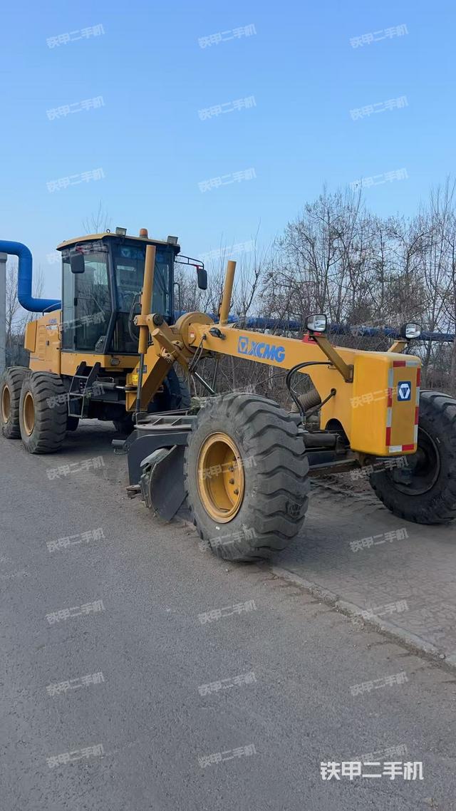 整機左側(cè)（設(shè)備外觀及核心部件）