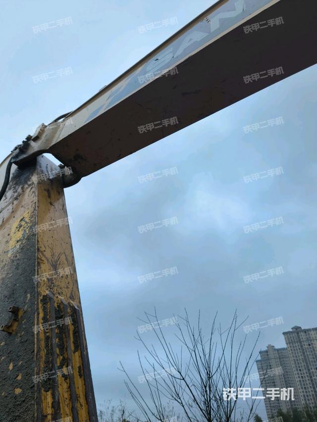 大臂背部俯視（工作和回轉裝置）