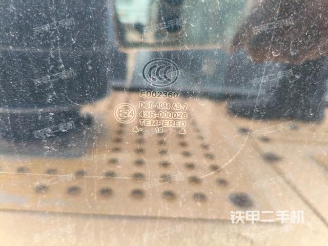 后窗玻璃角標(biāo)（駕駛室部分）