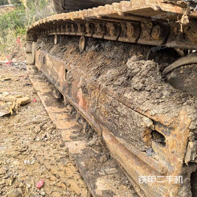 單側(cè)履帶整體（整機(jī)外觀）