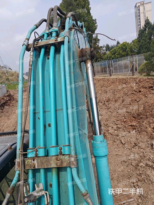 大臂背部俯視（工作和回轉(zhuǎn)裝置）