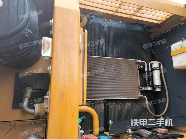 電瓶（大件艙室）