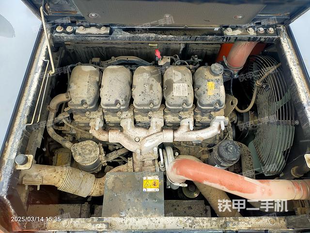 发动机整体俯视（整机外观）