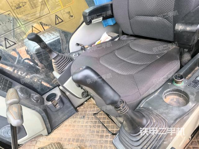 座椅后部（駕駛室部分）